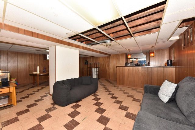8103 W Potomac AVENUE, Milwaukee, WI 53218