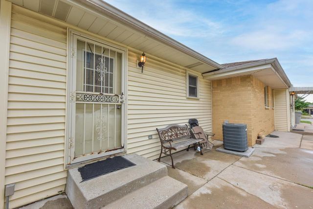 8103 W Potomac AVENUE, Milwaukee, WI 53218
