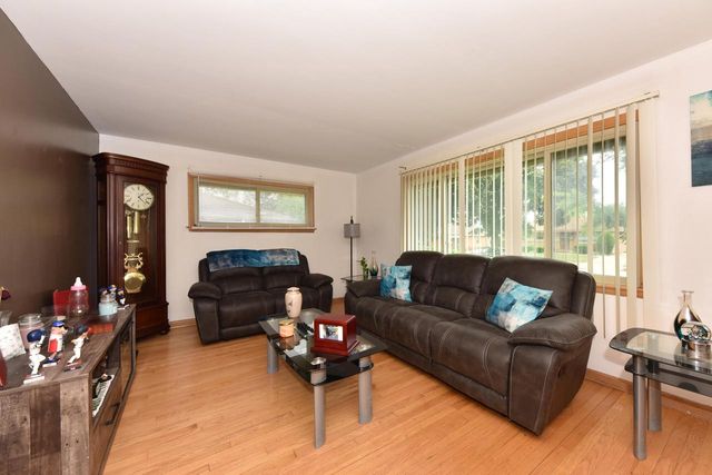 8103 W Potomac AVENUE, Milwaukee, WI 53218