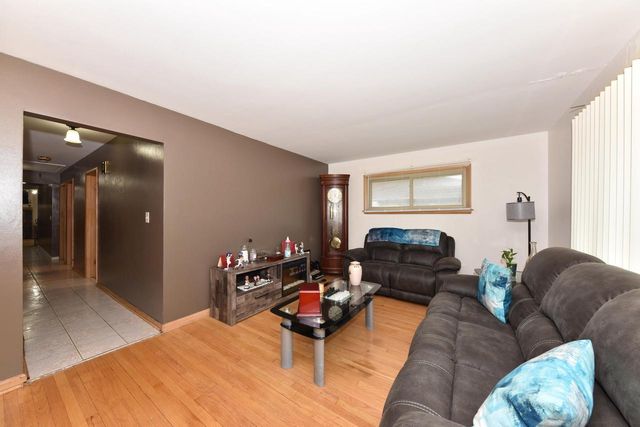 8103 W Potomac AVENUE, Milwaukee, WI 53218