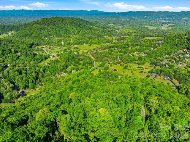 948 Cove Creek Lane, Mars Hill, NC 28754