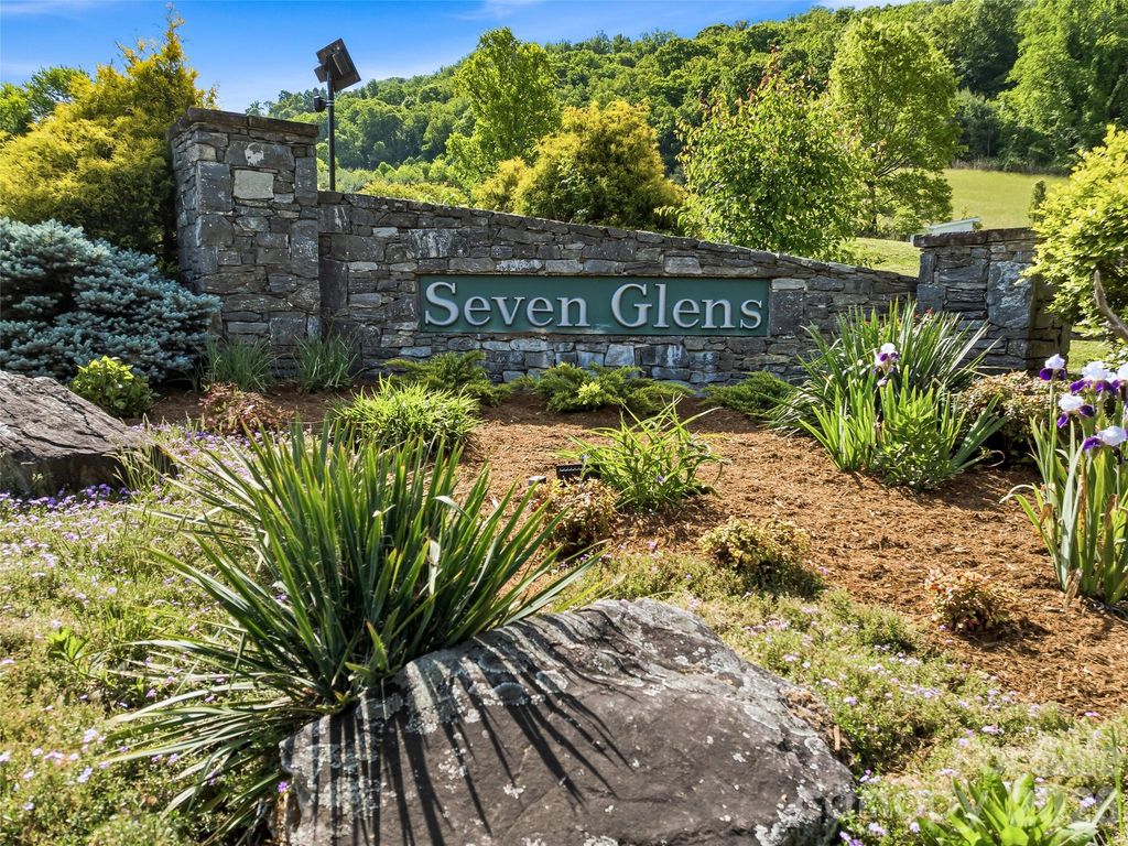 948 Cove Creek Lane, Mars Hill, NC 28754