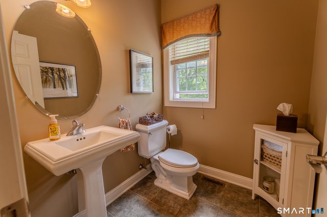 4 Ortense Drive, Wallingford, CT 06492