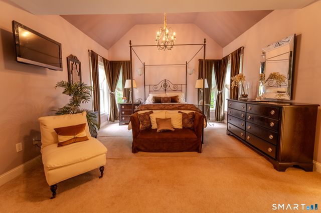 4 Ortense Drive, Wallingford, CT 06492