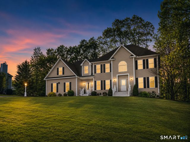 4 Ortense Drive, Wallingford, CT 06492