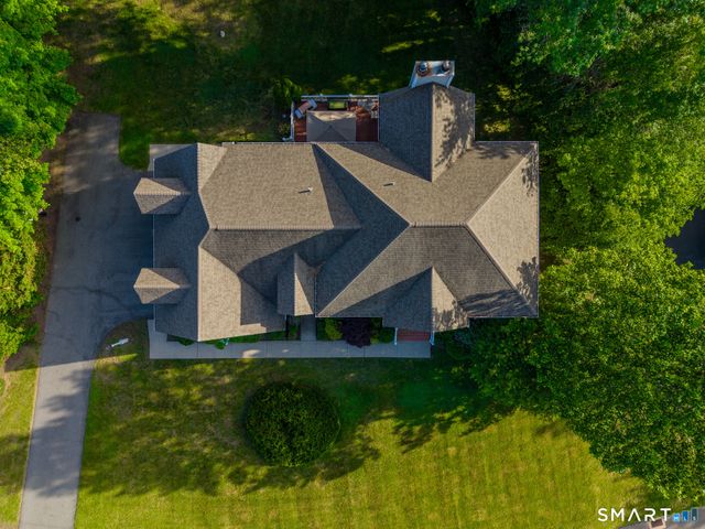 4 Ortense Drive, Wallingford, CT 06492