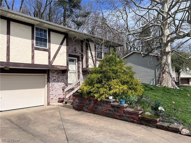 919 Chelsea Drive, Dover, OH 44622