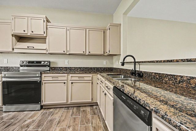 1322 Diamond Drape Drive, Rosharon, TX 77583