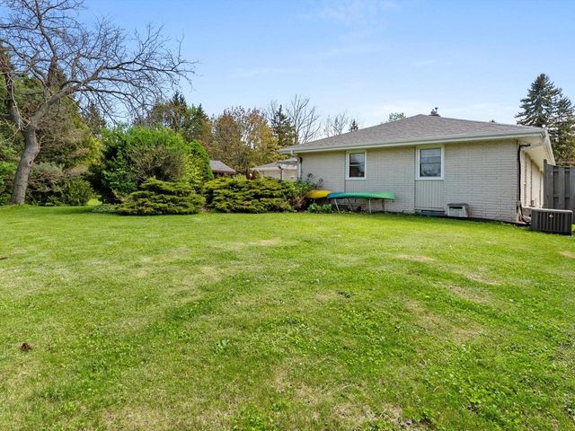 2014 Lexington DRIVE, Manitowoc, WI 54220