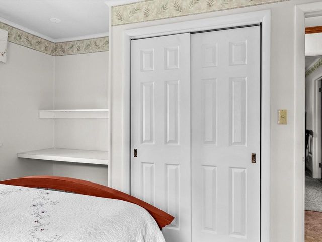 2014 Lexington DRIVE, Manitowoc, WI 54220
