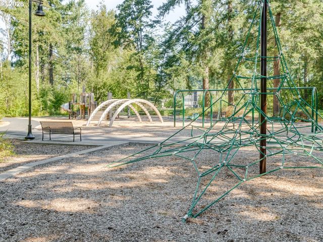 6608 Se KINNAMAN St, Hillsboro, OR 97123