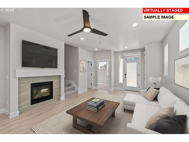 6608 Se KINNAMAN St, Hillsboro, OR 97123