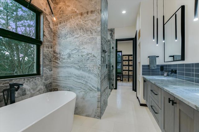100 Big Sky, Burnet, TX 78611