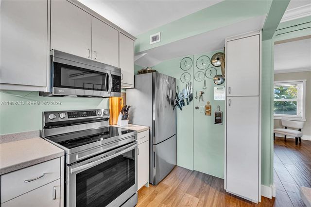 7621 SW 55th Ave 22B, Miami, FL 33143