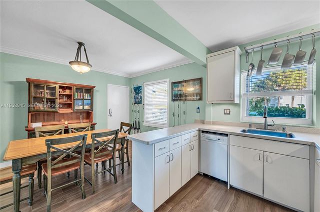 7621 SW 55th Ave 22B, Miami, FL 33143