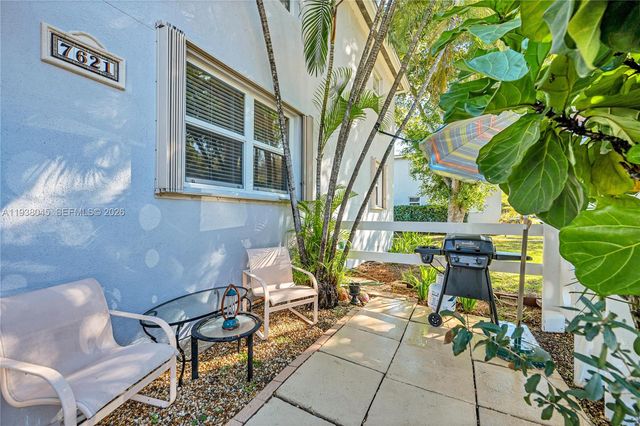 7621 SW 55th Ave 22B, Miami, FL 33143