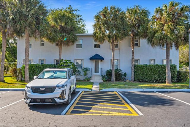 7621 SW 55th Ave 22B, Miami, FL 33143