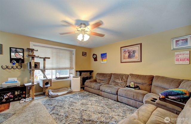 16002 NE 74th Street, Vancouver, WA 98682