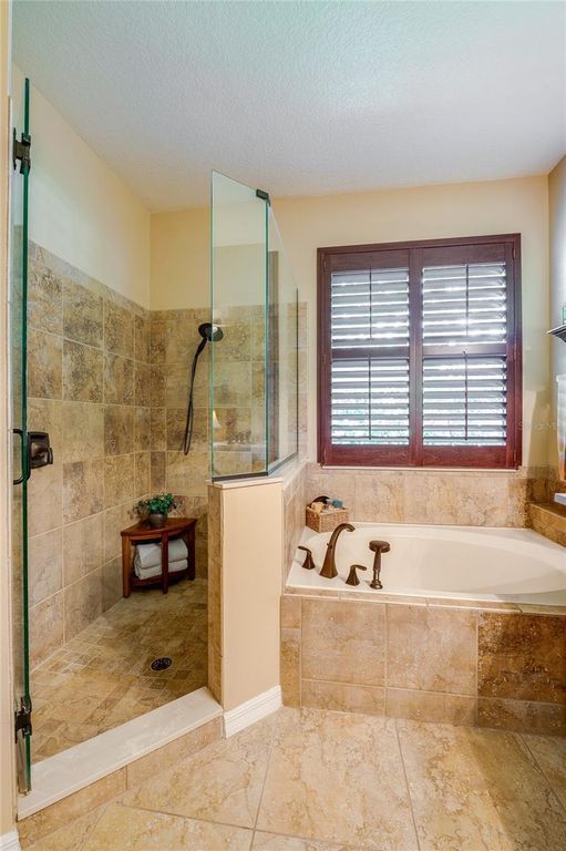 Image 27 of property listing at 135 ANCONA AVENUE, Debary, FL 32713