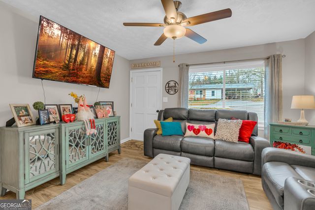 94 Hillcrest Street, Commerce, GA 30529