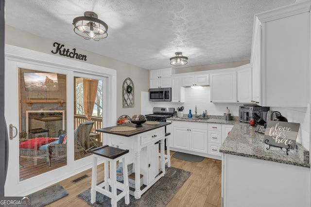 94 Hillcrest Street, Commerce, GA 30529