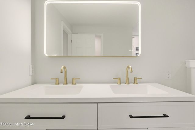 702 Gheens Ave, Louisville, KY 40214