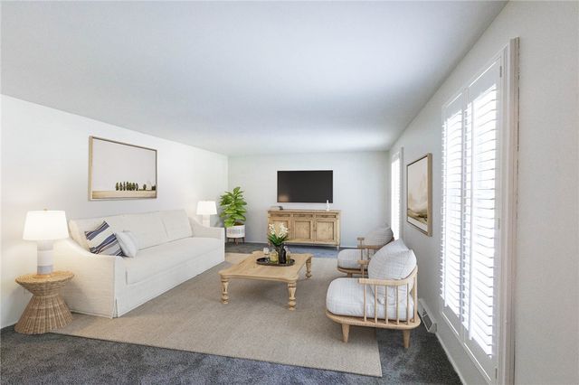 1910 Overland Ct, Mccandless, PA 15101