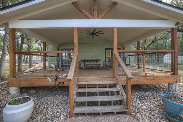 767 VALLEY OAKS DR DR, Canyon Lake, TX 78133
