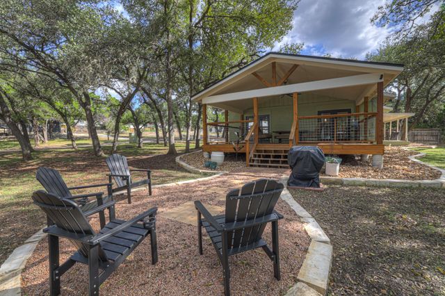 767 VALLEY OAKS DR DR, Canyon Lake, TX 78133