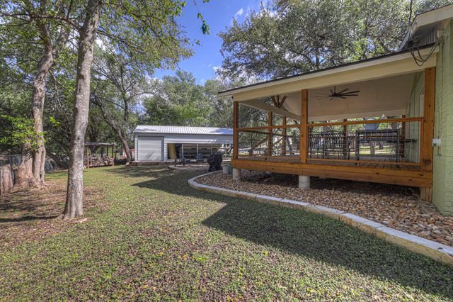 767 VALLEY OAKS DR DR, Canyon Lake, TX 78133