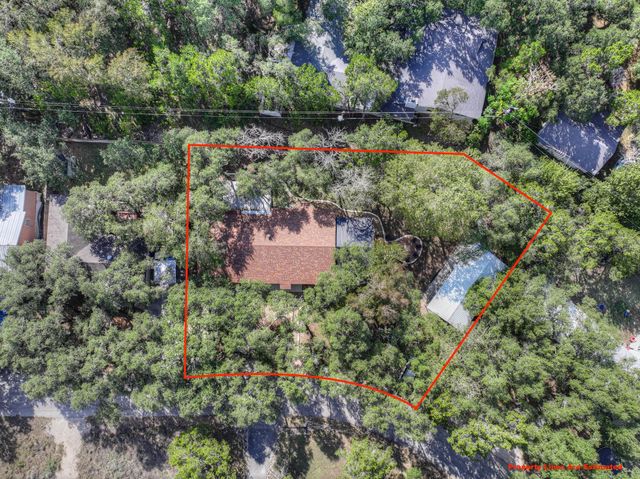 767 VALLEY OAKS DR DR, Canyon Lake, TX 78133