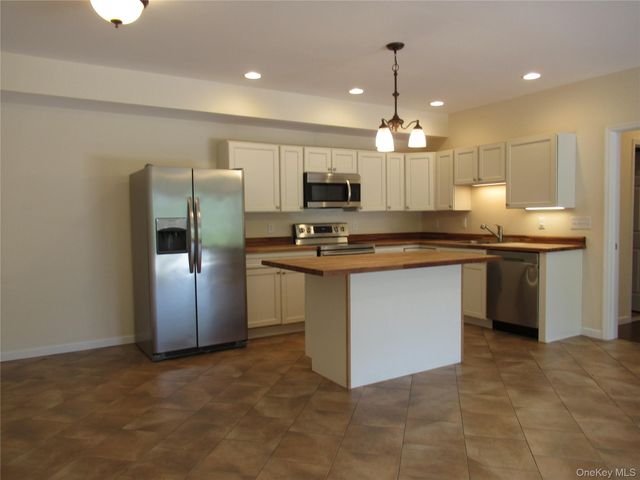 750 Route 292, Holmes, NY 12531