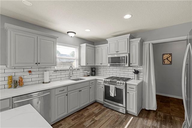 1409 NE Jaclyn Drive, Grain Valley, MO 64029