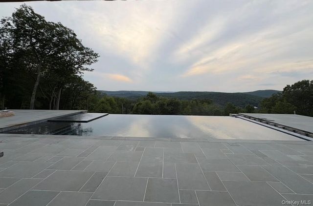 55 Ridgecrest, Putnam Valley, NY 10537
