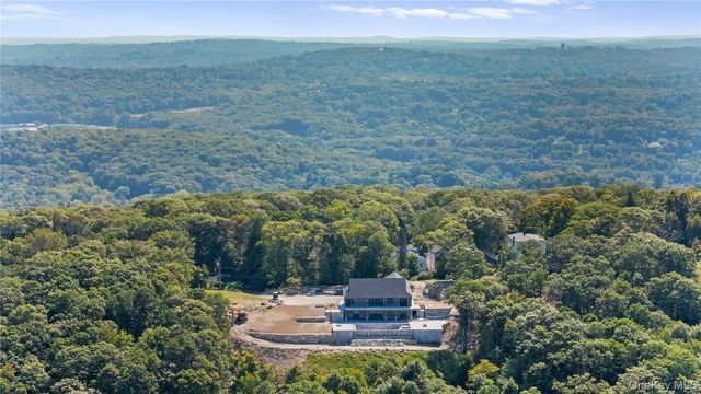 55 Ridgecrest, Putnam Valley, NY 10537