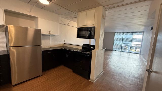 5400 Memorial Drive 411, Houston, TX 77007