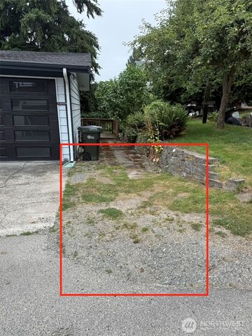 6829 Munter Lane NE, Tacoma, WA 98422