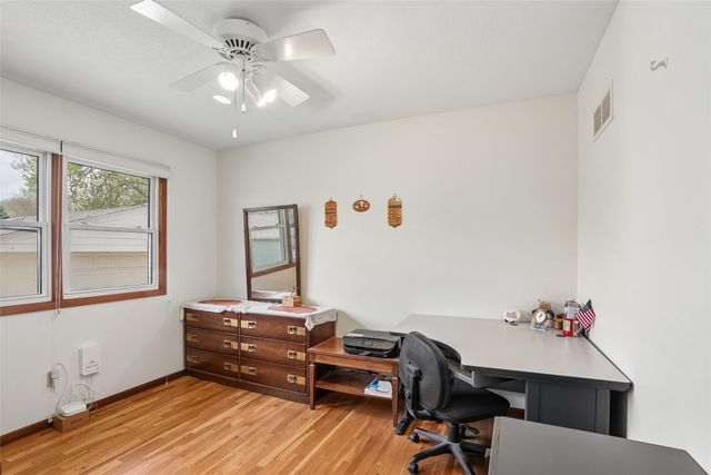 4512 SE 6th Street, Des Moines, IA 50315