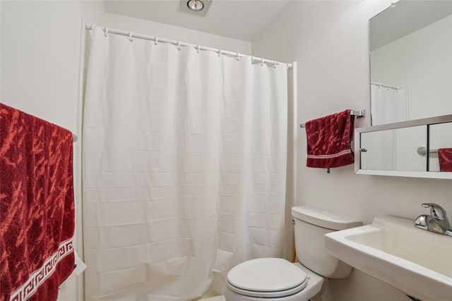 4512 SE 6th Street, Des Moines, IA 50315