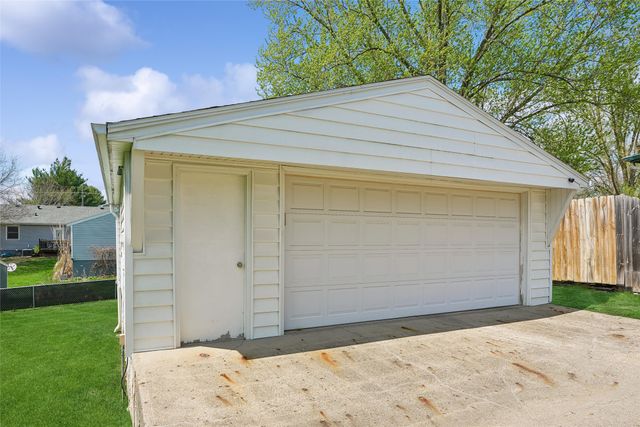 4512 SE 6th Street, Des Moines, IA 50315