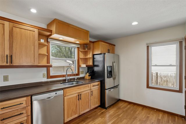 4512 SE 6th Street, Des Moines, IA 50315