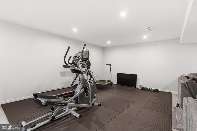 121 GRISHAM RD, Stafford, VA 22554