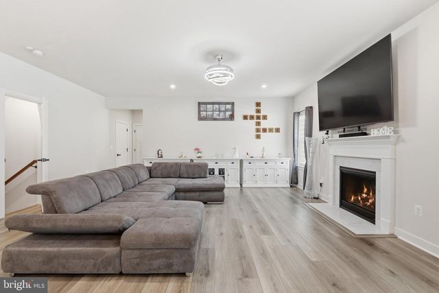 121 GRISHAM RD, Stafford, VA 22554