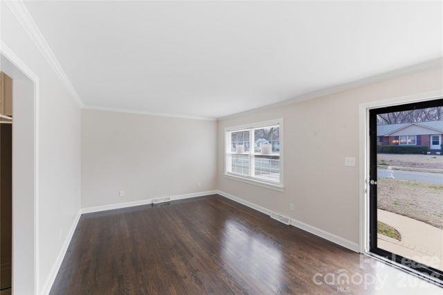 4000 Fieldcrest Road, Charlotte, NC 28217