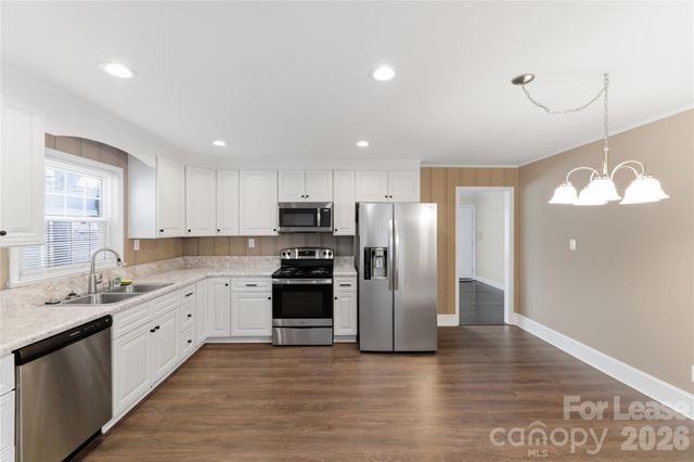 4000 Fieldcrest Road, Charlotte, NC 28217