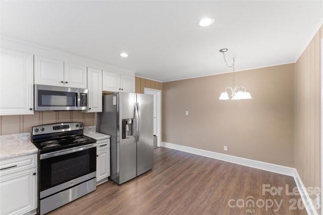 4000 Fieldcrest Road, Charlotte, NC 28217