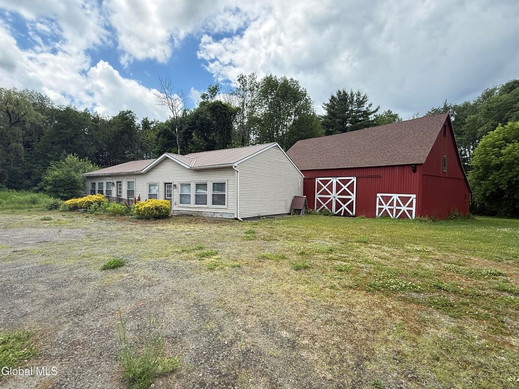 2362 State Highway 30, Mayfield, NY 12117