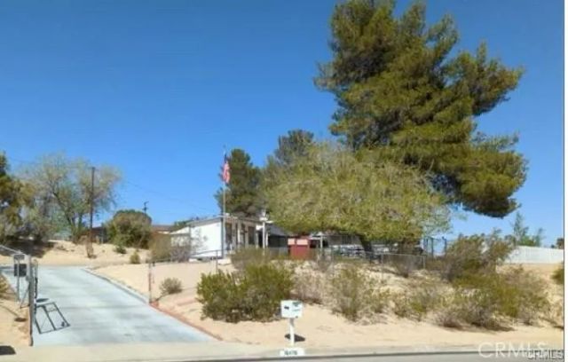 16470 Cabrillo Drive, Victorville, CA 92395