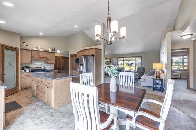 854 ROTH ROAD, De Pere, WI 54115