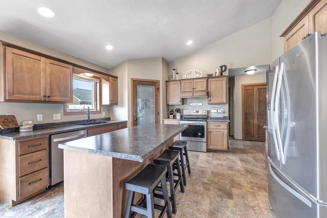 854 ROTH ROAD, De Pere, WI 54115